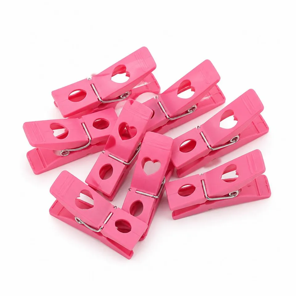 Prendedores Love PR10 - Lavanderia Poly Play, foto do produto em fundo branco